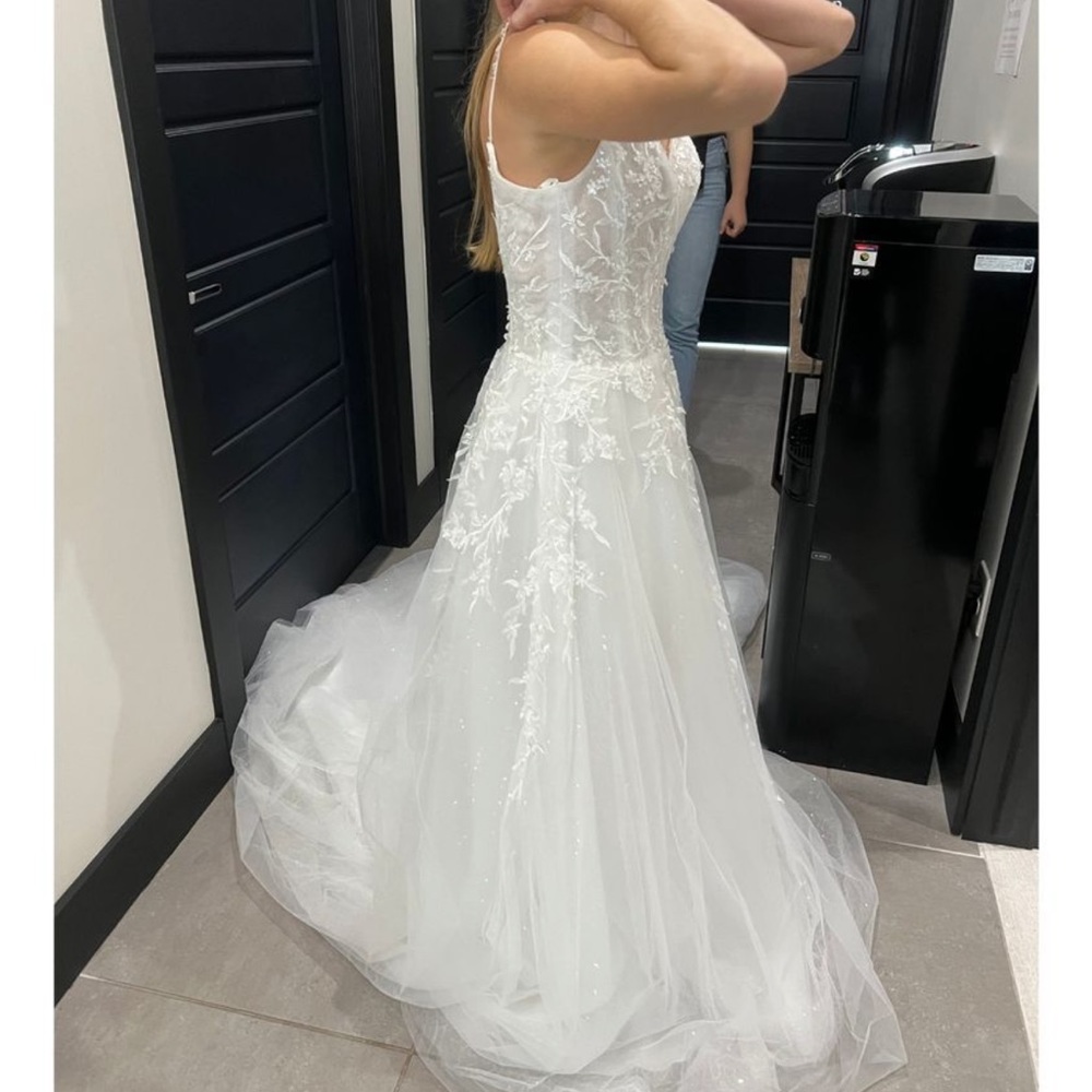 Maggie Sottero White Lace Backless A-Line Wedding Dress - Picture 6 of 6